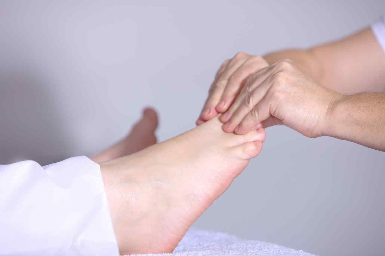 Why Do My Feet Hurt? Foot Pain Causes 20 Big FAQs